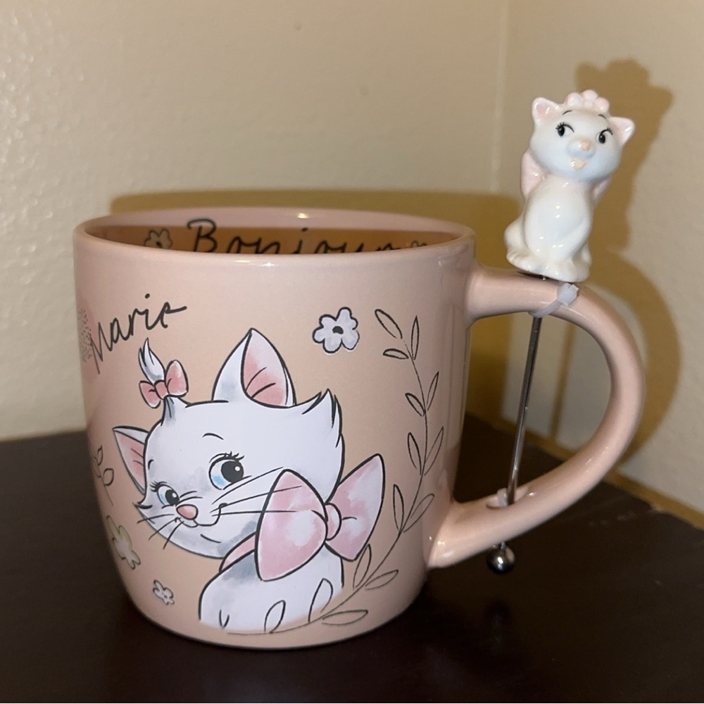 Soft Pink Ceramic Mug with Cat Illustration and 3D Handle for Coffee and Tea